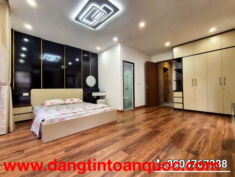 HƠN 12 TỶ NHÀ HỒ TÂY, TRÍCH SÀI: 70M2 - NGÕ THÔNG KINH DOANH - SÁT HỒ TÂY