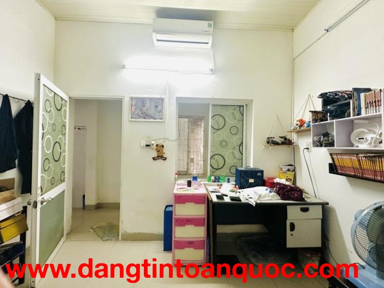 Nhà Lê Văn Hiến 5.68 tỷ, ô tô tránh nhau, 51tr/m2, 3PN, vị trí trung tâm