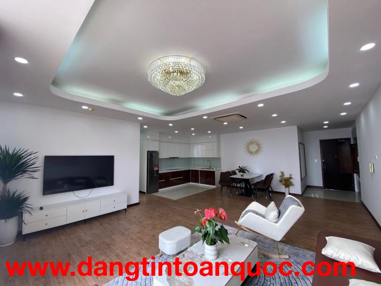 BÁN CĂN GÓC CHUNG CƯ RICHLAND PHỐ XUÂN THỦY  124M 3 NGỦ 2WC FULL NỘI THẤT NHỈNH 12 TỶ