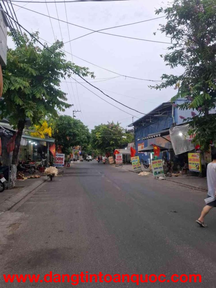 Nhà MT Lỗ Giáng Hòa Xuân 2 tầng, gần công viên, 5.8 tỷ, đường 5.5m kinh doanh