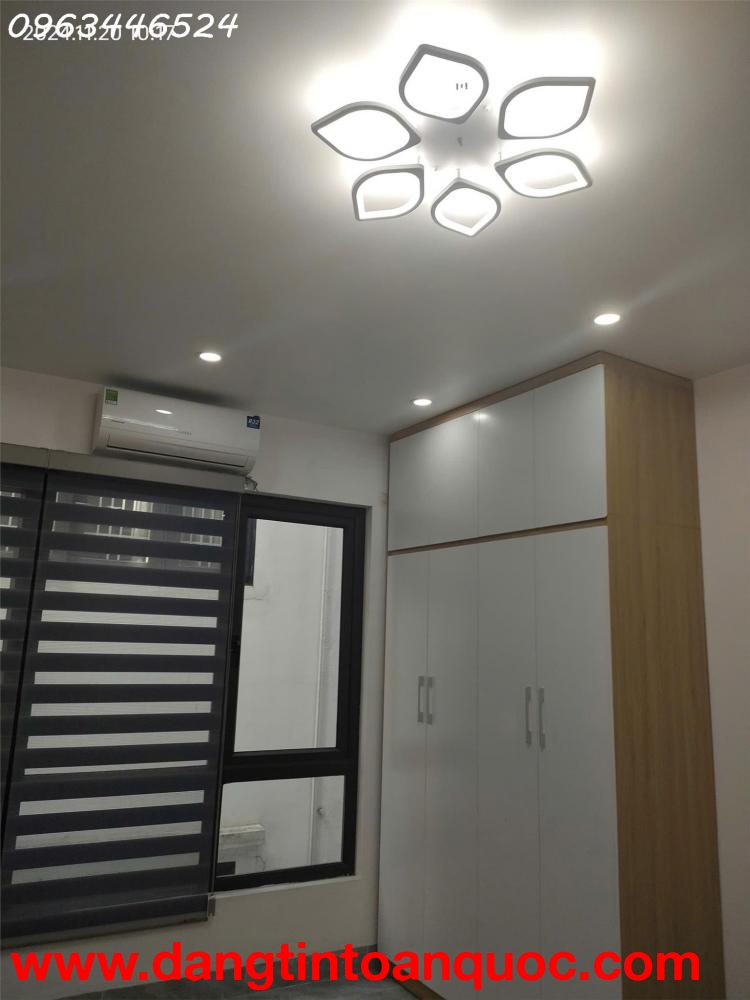 Bán gấp giá rẻ ô tô kinh doanh Ngõ Quỳnh 32m, 4 tầng, mặt tiền 4m, 8.5 tỷ Hai Bà Trưng.