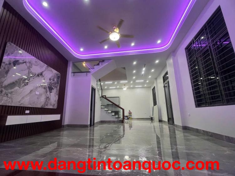 Bán nhà Góc 3 tầng MỚI VỪA HOÀN THIỆN phường Vũ Ninh hơn 4 tỷ