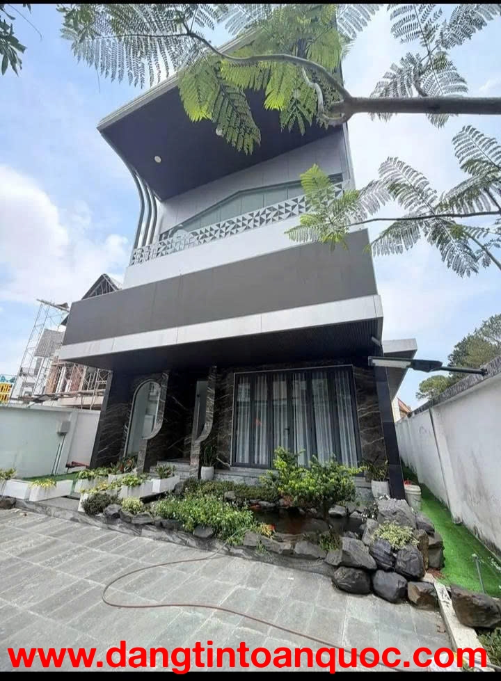 Cho thuê nhà 3 phòng Yersin, phường 9, Đà Lạt 65 triệu/tháng