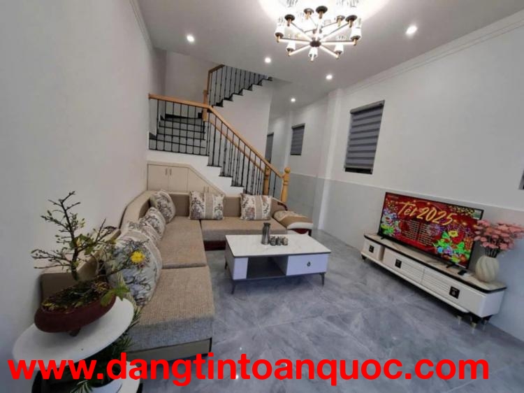 Cho thuê nhà 4 phòng Cao Thắng, phường 7, Đà Lạt 14 triệu/tháng