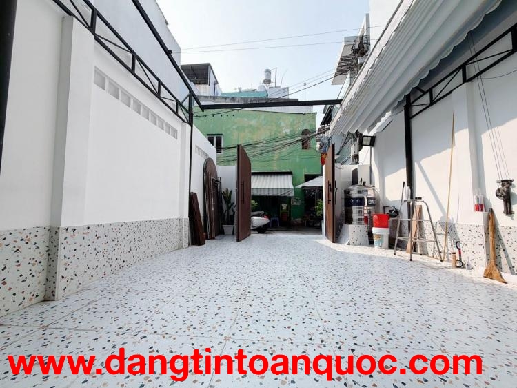 BÁN NHÀ QUẬN 8, NGUYỄN THỊ TẦN, NGANG 8M GẦN CHỢ RẠCH ÔNG