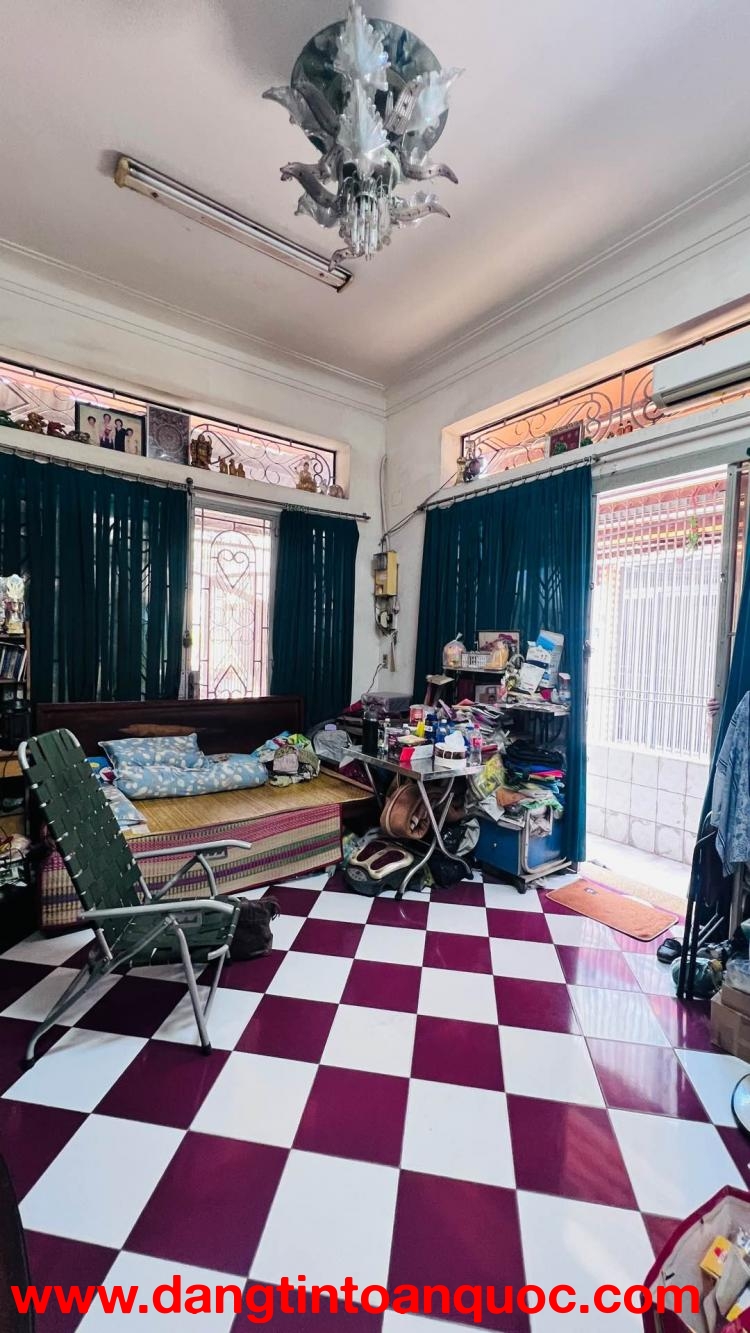 NHÀ ĐẸP QUẬN 8, 2 MẶT TIỀN XE HƠI HƯNG PHÚ, NGANG 5M GIÁP QUẬN 1