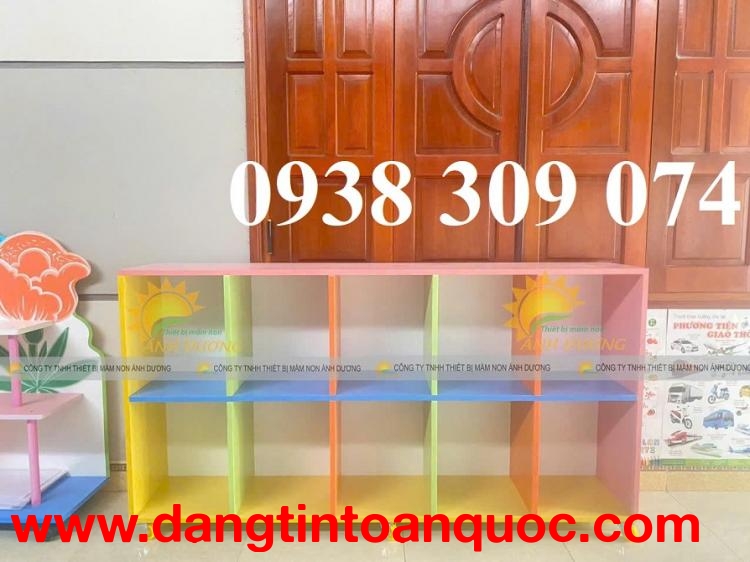 Tủ đựng cặp mầm non 12 ô, tủ kệ mầm non kệ góc chơi mầm non