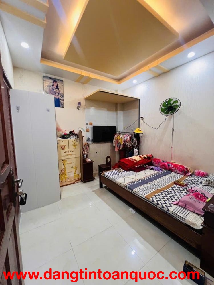 NHÀ 5 TẦNG CÓ HẦM -  NHÀ MỚI ĐẸP VÀO Ở NGAY - GẦN TRƯỜNG ĐẠO HỌC MỞ TP - LÊ VĂN LƯƠNG - CHỈ 6TỶ1 CHÍ