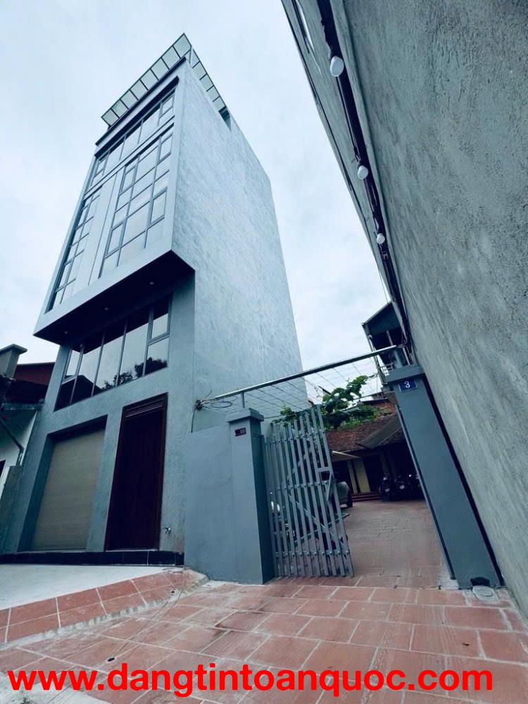 Bán nhà phúc lợi 44m /6 tầng , giá chỉ 9xxx oto ngủ trong nhà