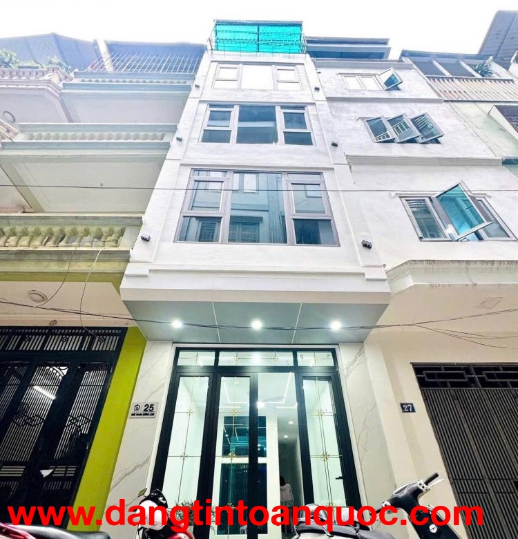 Siêu phẩm phân lô đường Láng - 2 mặt thoáng vĩnh viễn - Thang máy êm ru - Thiết kế hiện đại