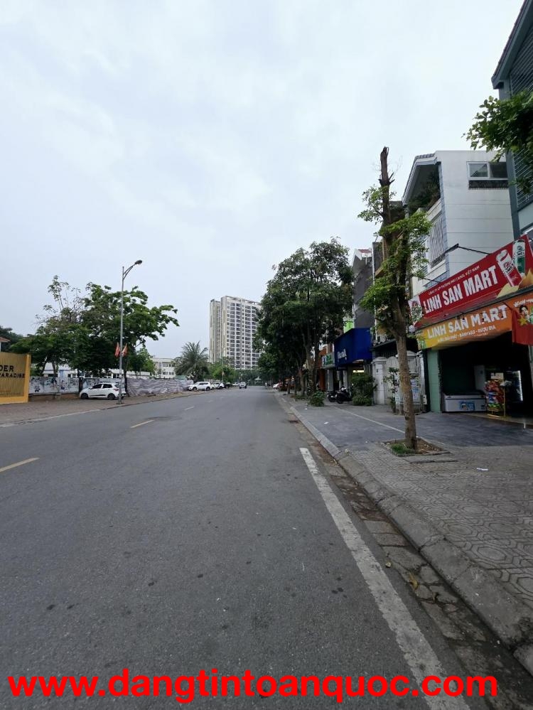 BÁN ĐẤT ĐẤU GIÁ VIỆT HƯNG 90M2- VỈA HÈ- Ô TÔ TRÁNH- 16.9 TỶ