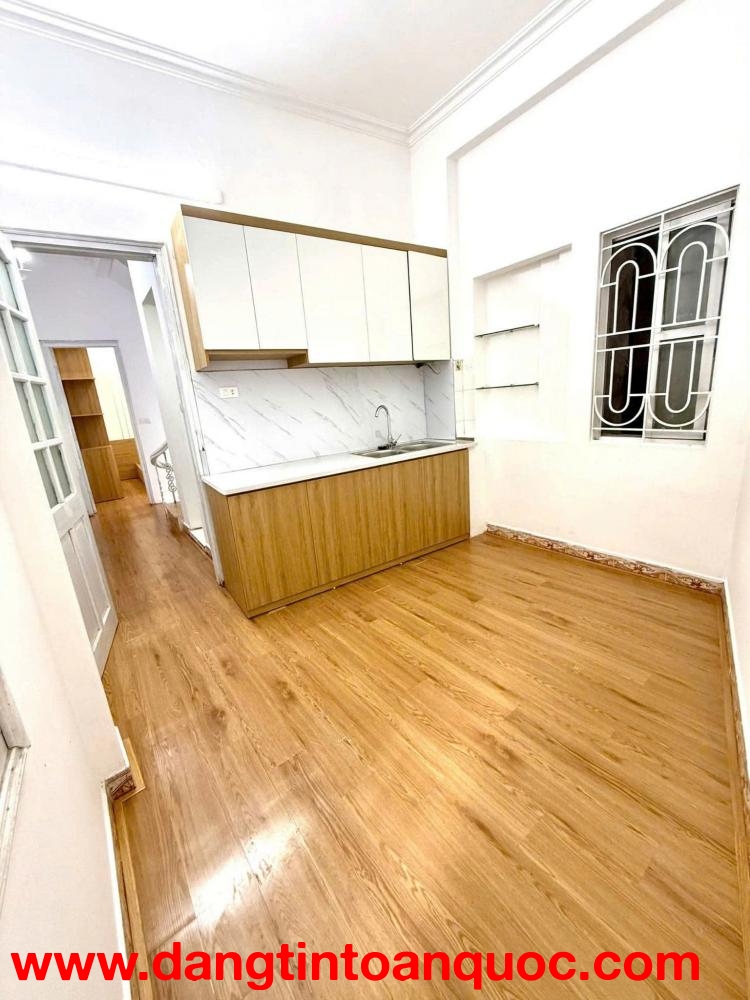 Hàng hiếm Lạc Long Quân - Tây Hồ - HN.