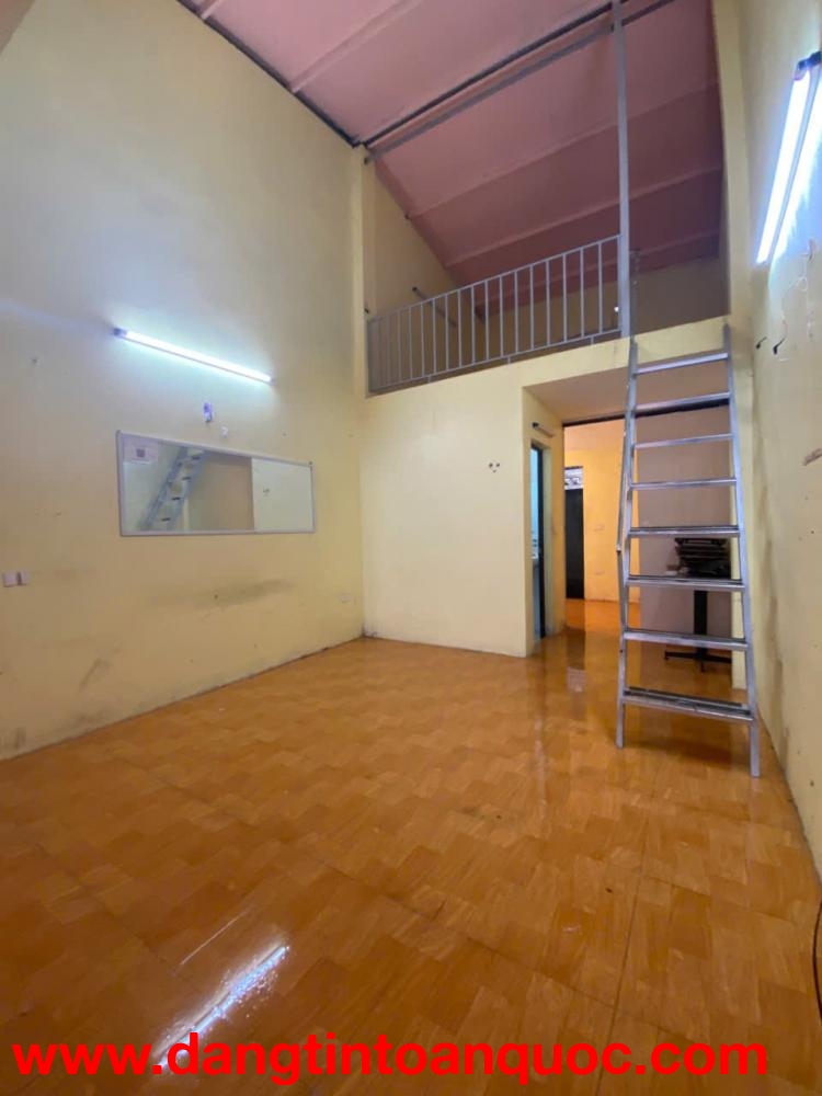 BÁN ĐẤT LÝ SƠN – 70M² – Ô TÔ VÀO NHÀ – TẶNG NHÀ C4 ĐẸP CÓ GÁC XÉP