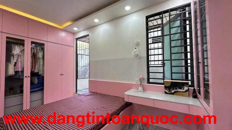 Nhà 3 Tầng Mới Đẹp Gần Biển Đường Oto Gần Biển Nha Trqang