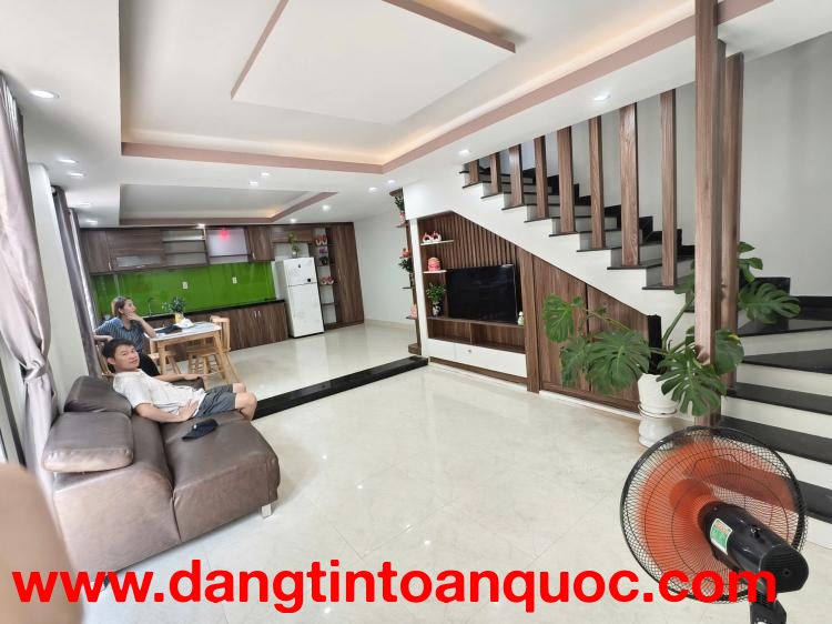 NHÀ MỚI ĐẸP KIỆT 3M MẸ NHU FULL CỬA SỔ CỰC THOÁNG - NGANG 5M. LH:0977414613.