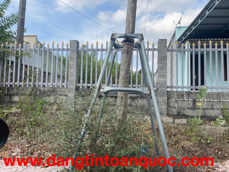 Bán 382m2 đất tặng Nhà cấp 4 Đường Nguyễn Đức Cảnh, LaGi giá rẻ nhất