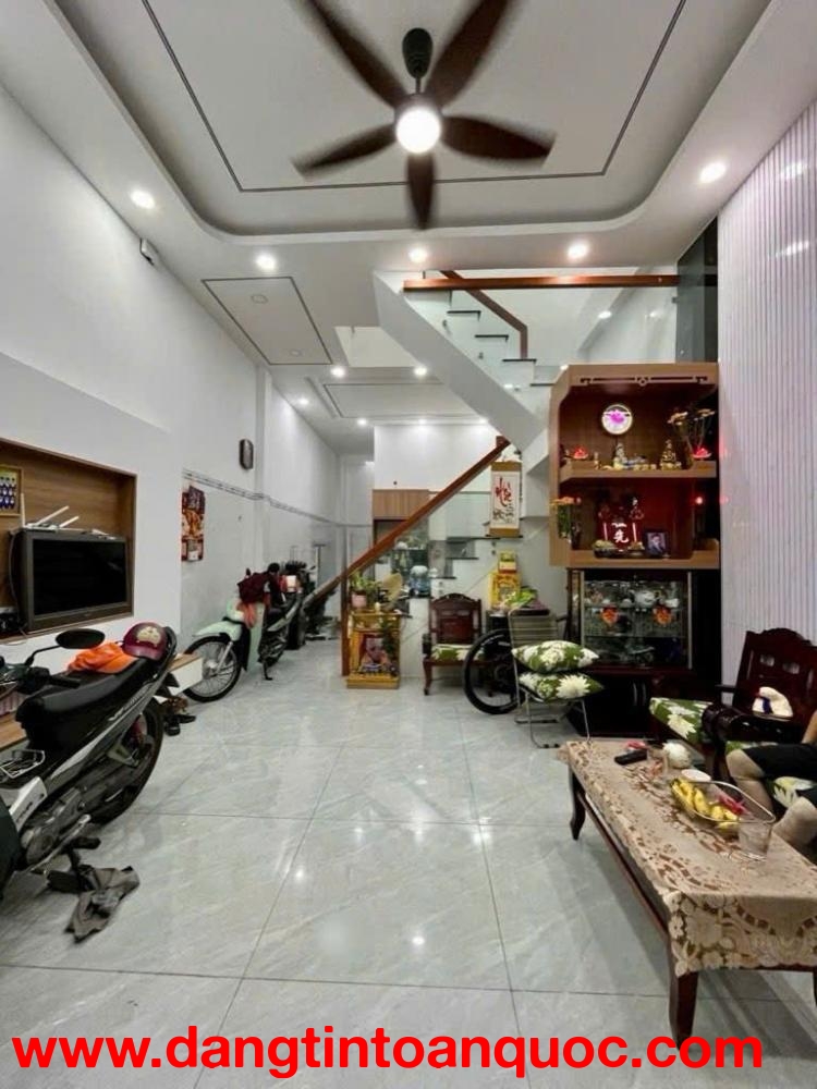 Bán nhà Bình Trị Đông, Bình Tân - 4.4x13.5m - 3 phòng ngủ - hẻm 4m -  5.6 tỷ (tl)
