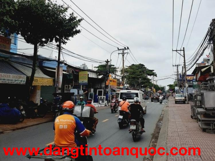 Cần tiền bán gấp căn nhà mặt phố cực phẩm tại đường Thọ Tháp
