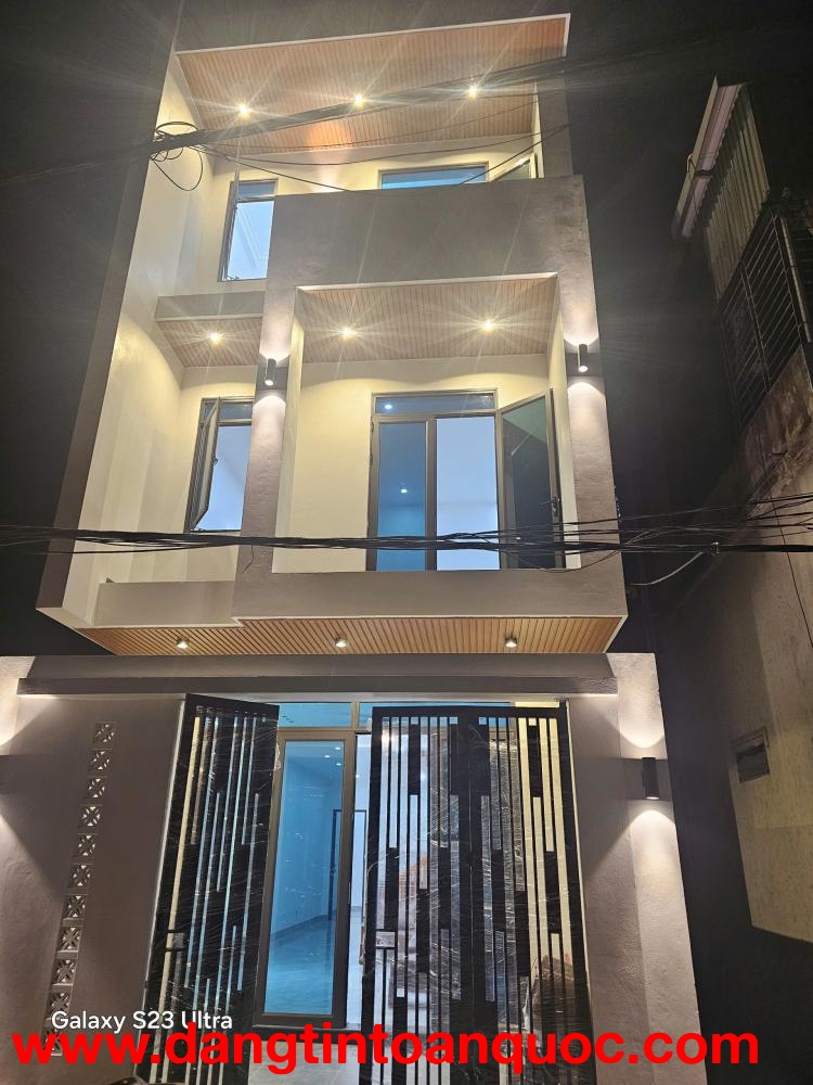 NHÀ CHÍNH CHỦ - GIÁ TỐT - Vị Trí Đẹp Tại Ngõ 51 Phạm Nhật Thuật, Phường Nam Hoa Lư, Ninh Bình