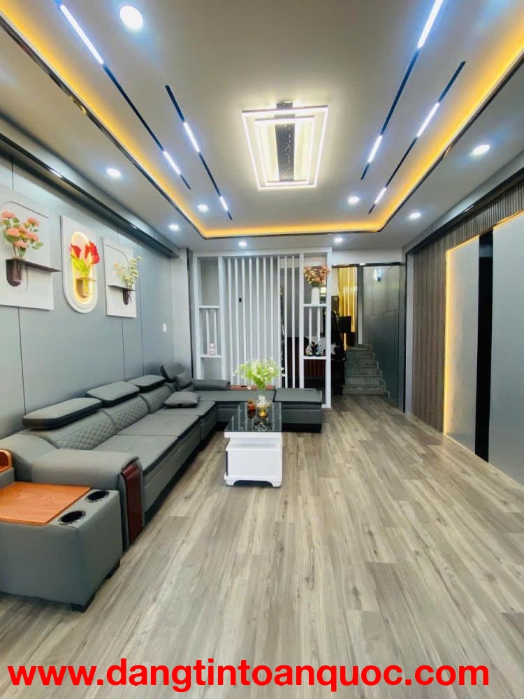 Chú Minh cần bán căn nhà hẻm Huỳnh Tấn Phát mới ởi, nhà 3 tầng, giá 6.35 tỷ