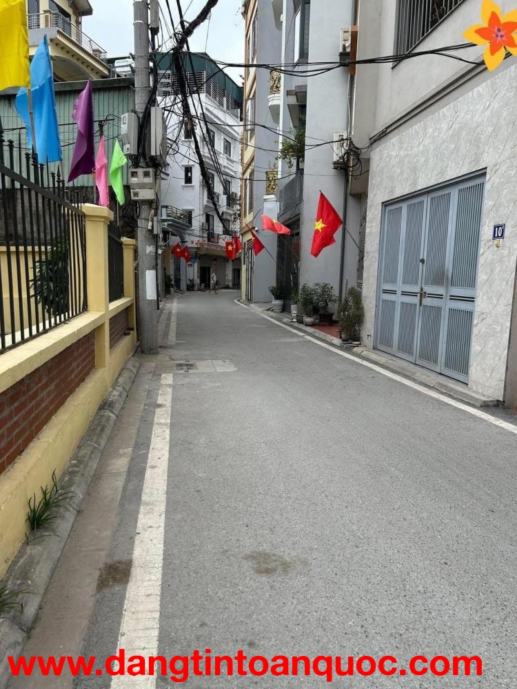 Bán nhà phố Giảng Võ, Đống Đa, ngõ kinh doanh, dân xây, ô chờ thang máy, 35m, 9.5 tỷ