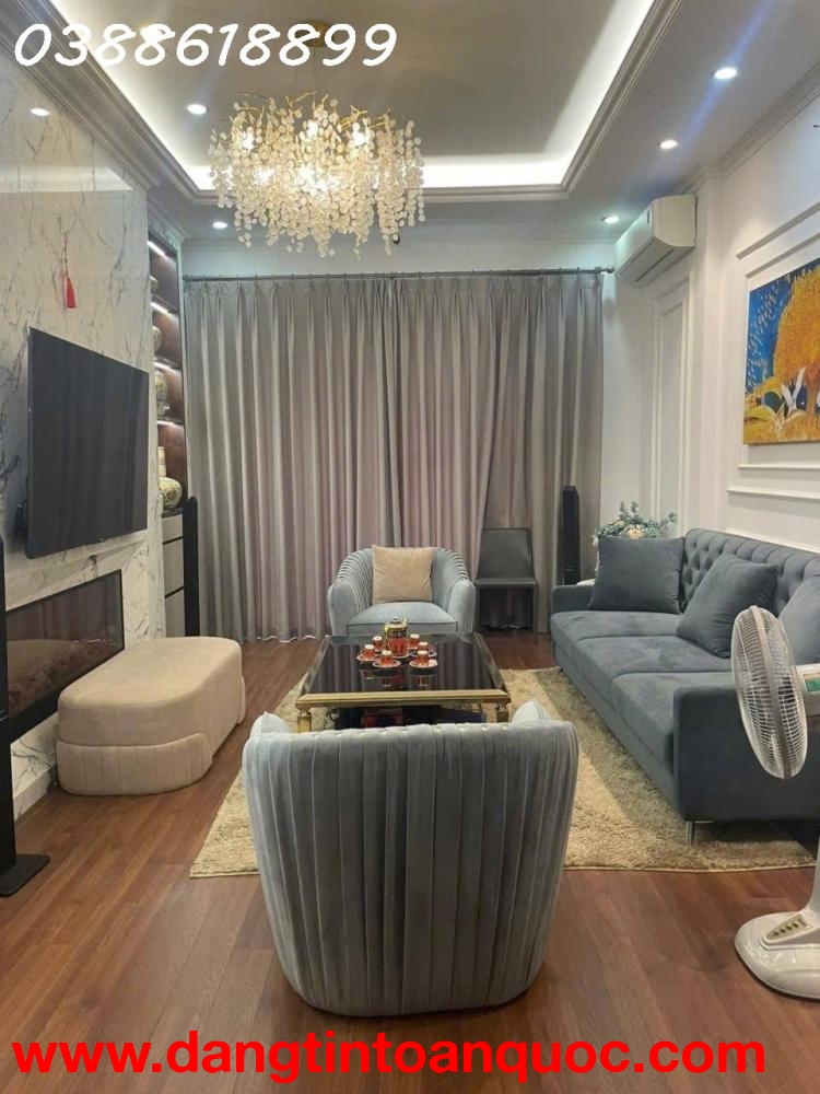 ???? PHÂN LÔ NGUYỄN CHÍ THANH - LÔ GÓC - Ô TÔ TRÁNH VỈA HÈ - 6 TẦNG THANG MÁY - KINH DOANH ĐỈNH