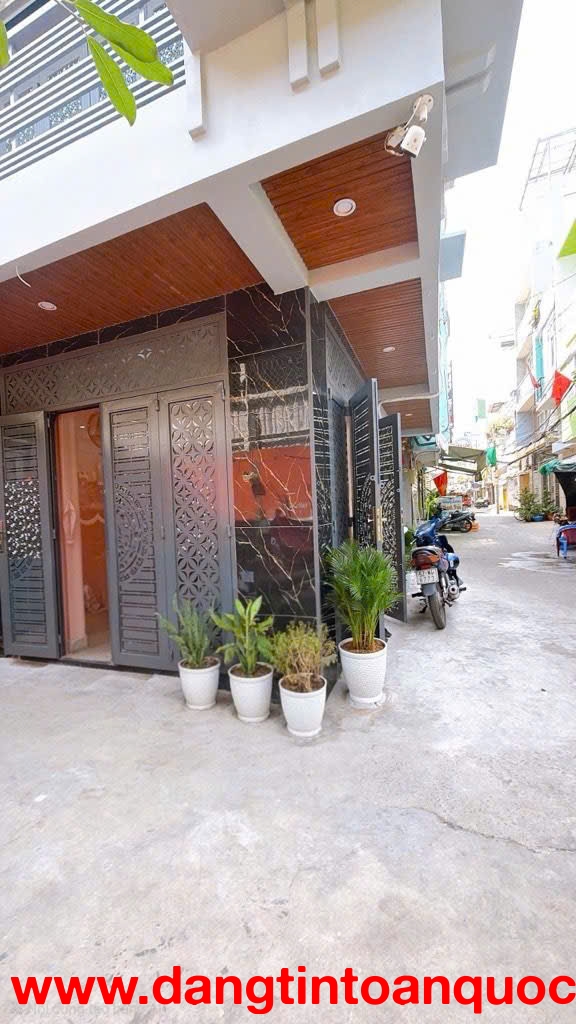 Nhà mới 100% ,nằm trên đường số 35  Khánh Hội  quận 4.khu dân cư hiện hữu,Giá chỉ có 5 tỷ 7.