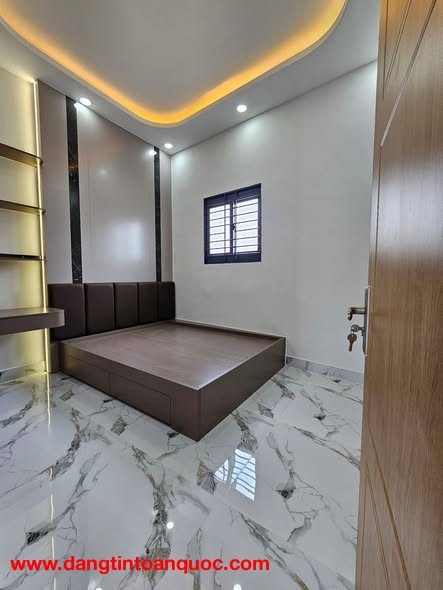 NHÀ ĐẸP Q7- 2 Ô TÔ TỚI CỬA - Nội thất cao cấp – thiết kế sang trọng, dọn vào ở ngay