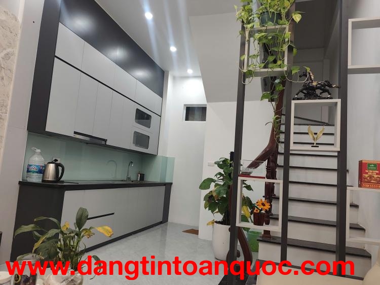 THỤY KHUÊ – 7.5 TỶ SỞ HỮU NHÀ TÂY HỒ – DÒNG TIỀN NHỎ, GIỮ TIỀN LỚN