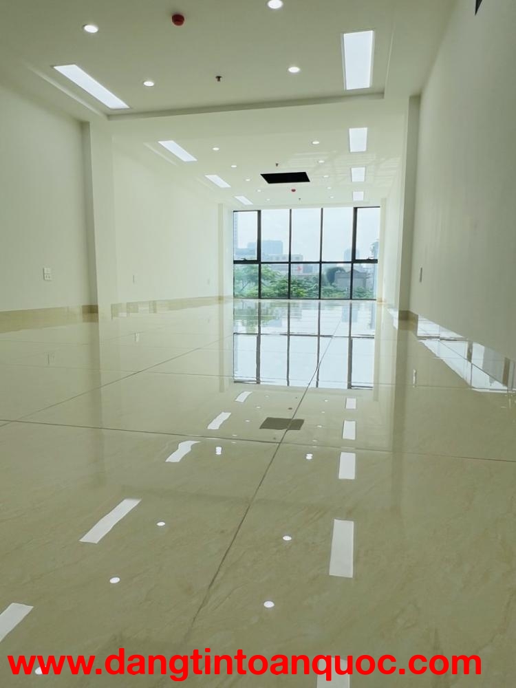 Bán nhà Mặt Phố Nguyễn Gia Bồng Khai Sơn- Oto tránh- Vỉa hè- Kinh doanh- 65m 7 tầng hơn 30 tỷ(TL)