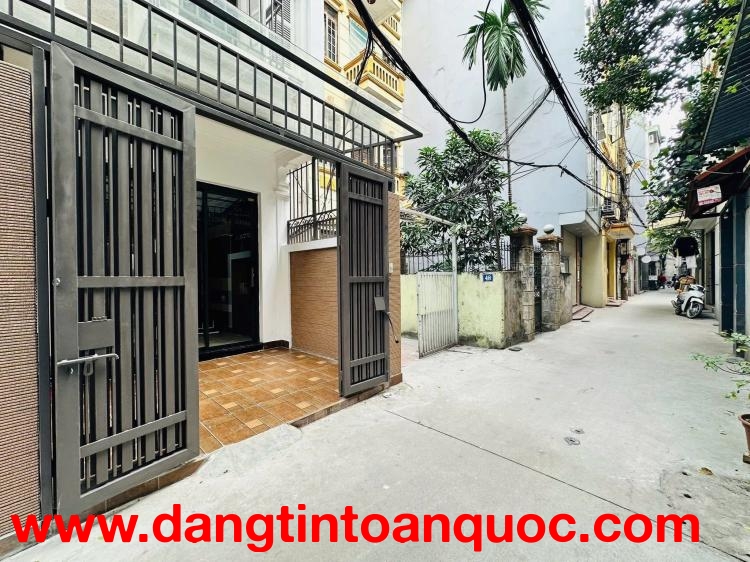 Bán nhà phố Nguyễn Khánh Toàn, Cầu Giấy, ô tô qua nhà, lô góc 2 thoáng, 50m, 14.8 tỷ