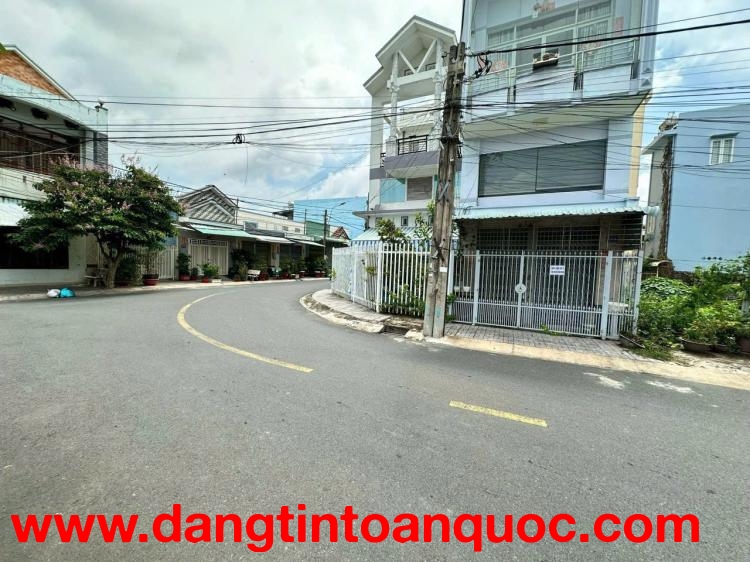 NHÀ ĐẸP - GIÁ TỐT - CHÍNH CHỦ Cần Bán Nhà Phường Long Xuyên, An Giang (Phường Đông Xuyên cũ)
