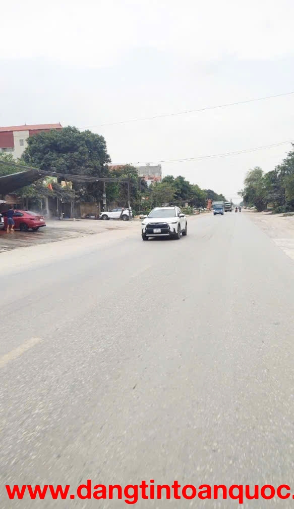 Bán cắt lỗ lô đất vàng trung tâm Hòa Lạc sổ đỏ sẵn.