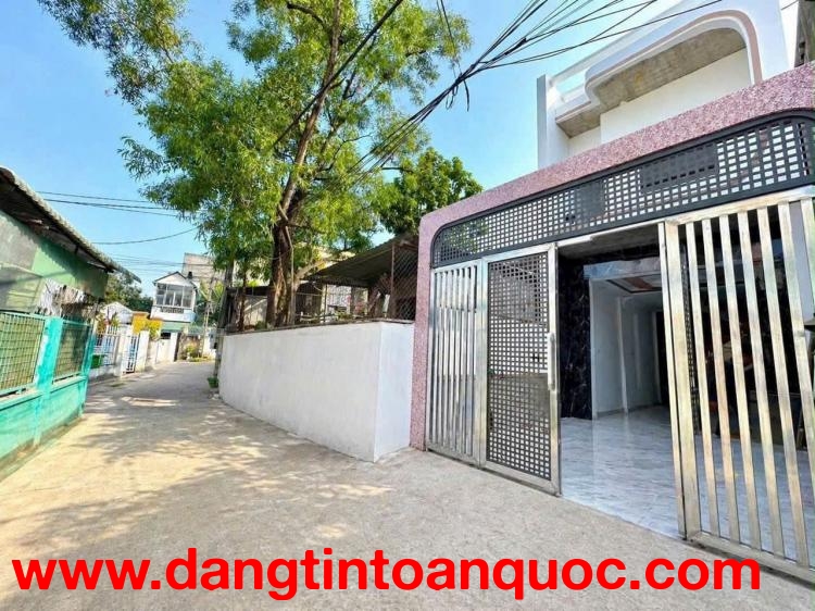 Bán nhà 2 Tầng Biên Hòa,SHR đường xe hơi,gần BV SingMark,chợ Bến Gỗ