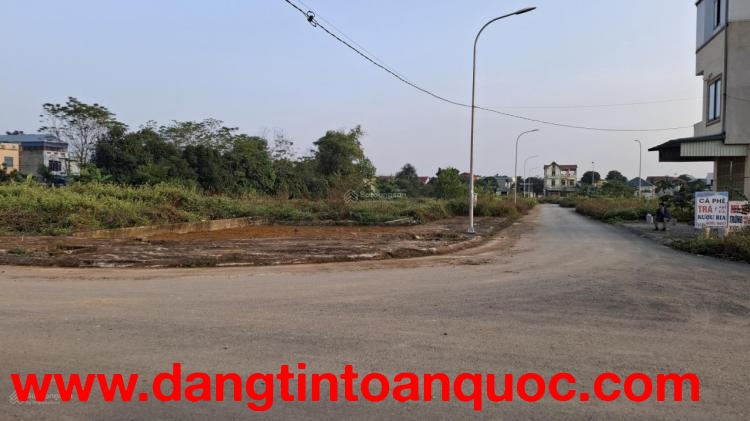 NHÀ TÔI CẦN BÁN 110M2 ĐẤT THỔ CƯ XÃ TÂN XÃ( xã Hạ Bằng ). HÀ NỘI ( KHU ĐÔ THỊ HÒA LẠC )