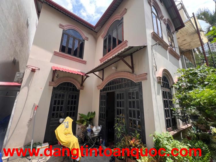 Chủ bán đất tặng nhà, giá đầu tư thảo điền, khu khách tây nhộn nhịp