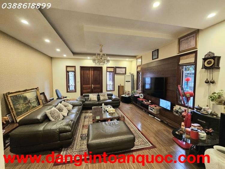 ???? HOA HẬU PHỐ NGỌC KHÁNH - PHÂN LÔ - 3 THOÁNG - Ô TÔ TRÁNH ĐỖ - SỔ VUÔNG BÁNH CHƯNG
