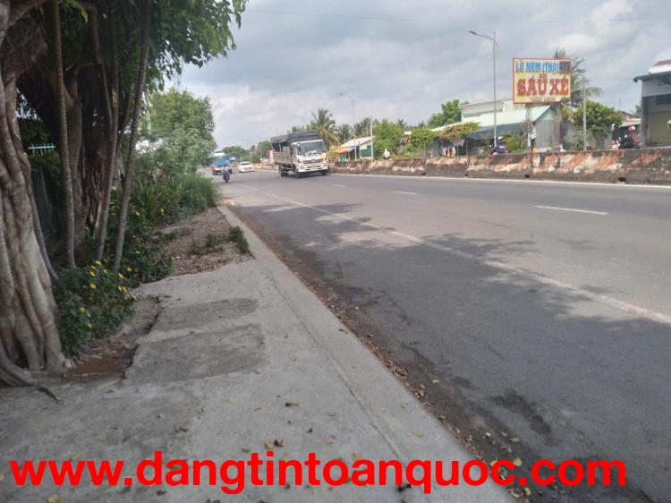 CHÍNH CHỦ CẦN BÁN LÔ ĐẤT CÓ VỊ TRÍ ĐẸP TẠI XÃ TÂN PHÚ - H. TAM BÌNH - TỈNH VĨNH LONG