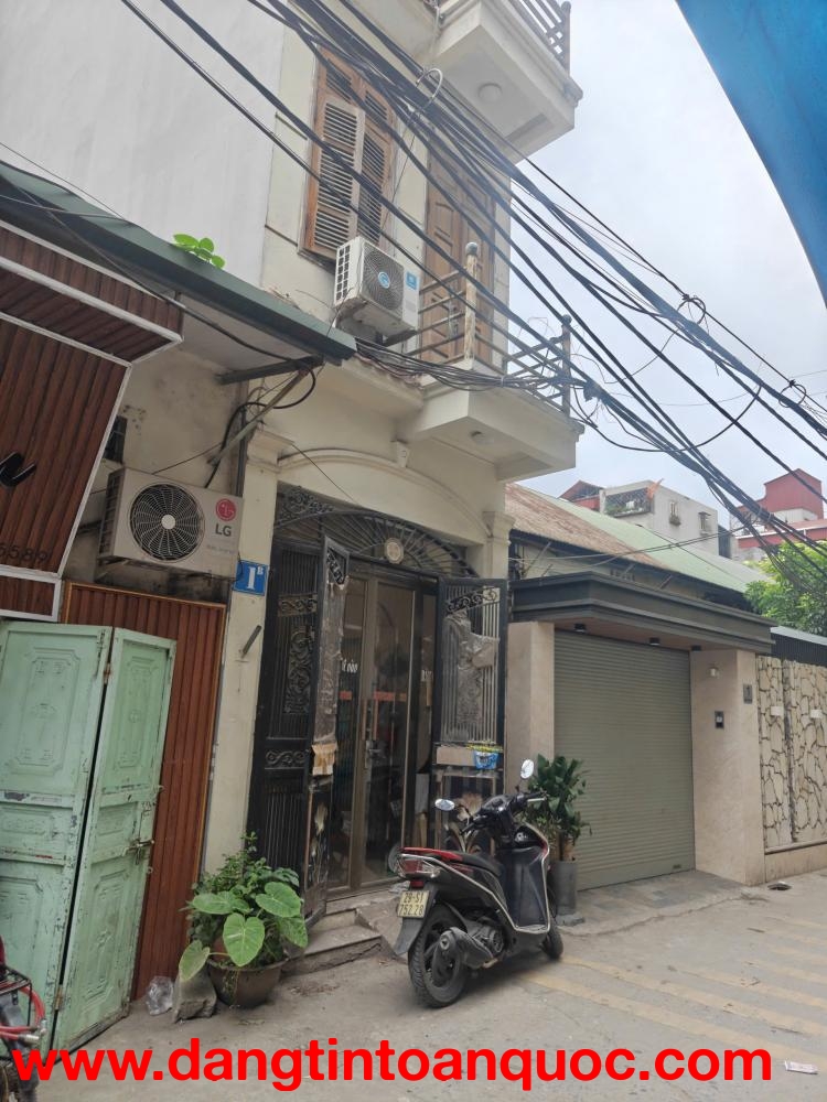 BÁN NHÀ TẠI 1B NGÕ 260 TÂN MAI, HOÀNG MAI, HÀ NỘI 27M2 SỔ ĐỎ CHỈ 7,65 TỶ. LH:0912183237.