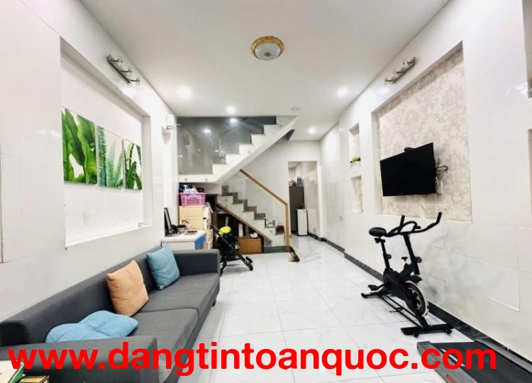 Bán nhà đường số 5, Phường Linh Tây, Thủ Đức, TP HCM. DT 51m2, 2 tầng, SH. Giá 4.93 tỷ