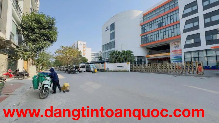 VIP!MẶT PHỐ TRƯƠNG CÔNG GIAI,VỈA HÈ,OTO TRÁNH,KINH DOANH,DT:40,17TY