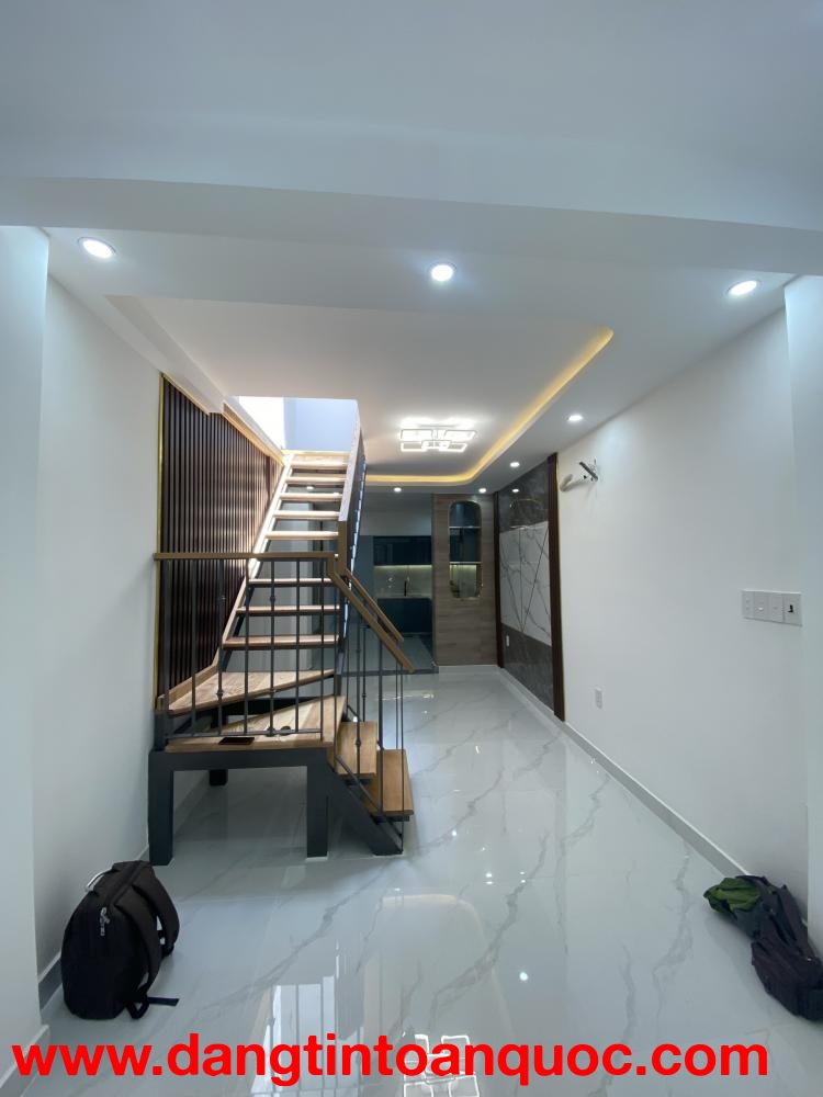 BÁN NHÀ 1 TRỆT 1 LẦU, 40.2M2, 2PN, HẺM RỘNG 4M, NGUYỄN VĂN CỪ, P.2, Q.5, HCM