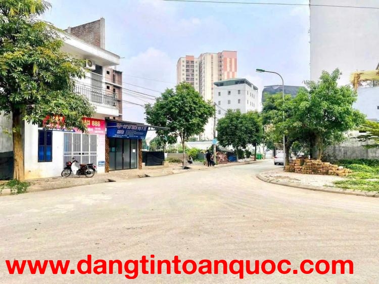 BÁNH NHANH SIÊU PHẨM MẶT ĐƯỜNG TRỤC CHÍNH PHÚ CÁT - 100M2 - CÁCH ĐHQG CHỈ 1,5KM