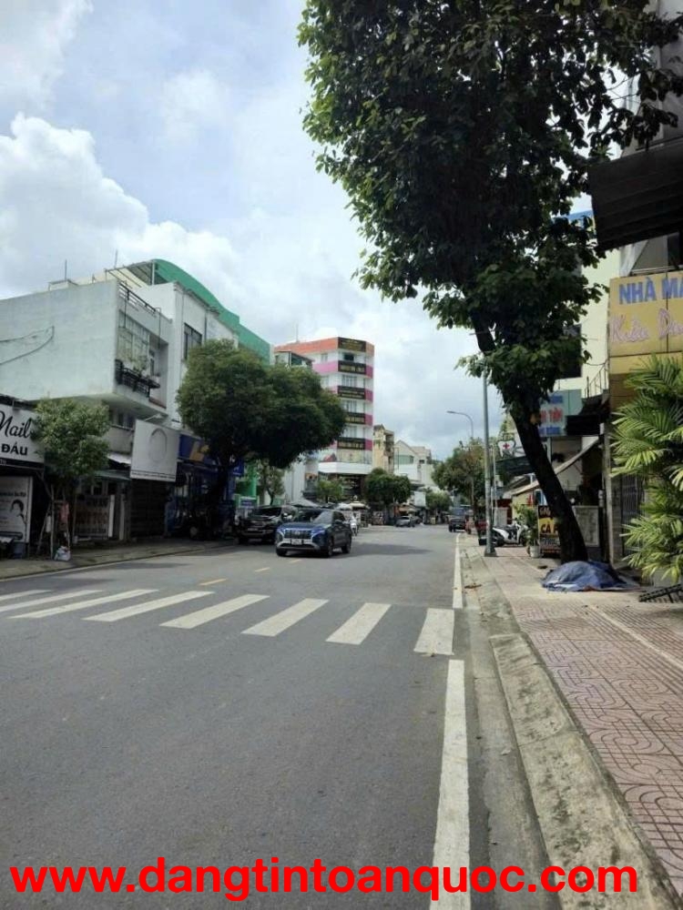 Bán nhà Mặt tiền Gò Dầu - gần Tân Quý, 500m qua AEon, 4,5x17,5m - 3 Tầng - 4PN, hạ 10,7 tỷ