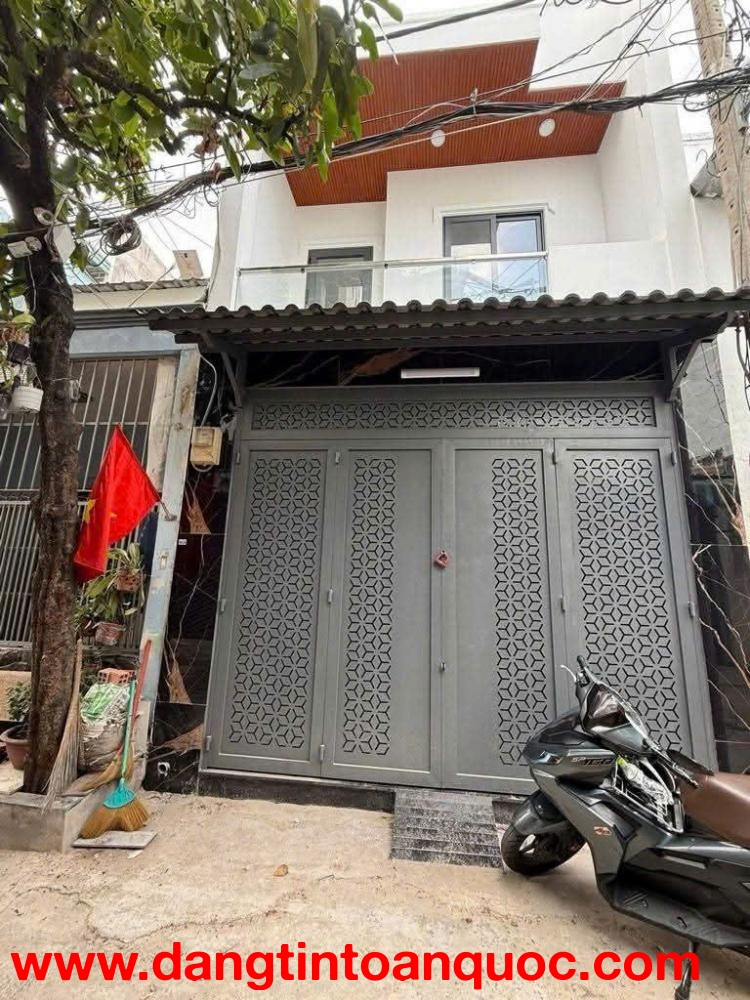 Bình Tân- Chỉ 5 T.y Nhỉnh - Hẻm 2/ - Đường Xe Hơi Thông - Nhà Đẹp - Gần Nguyễn Sơn - Giáp Tân Phú - 