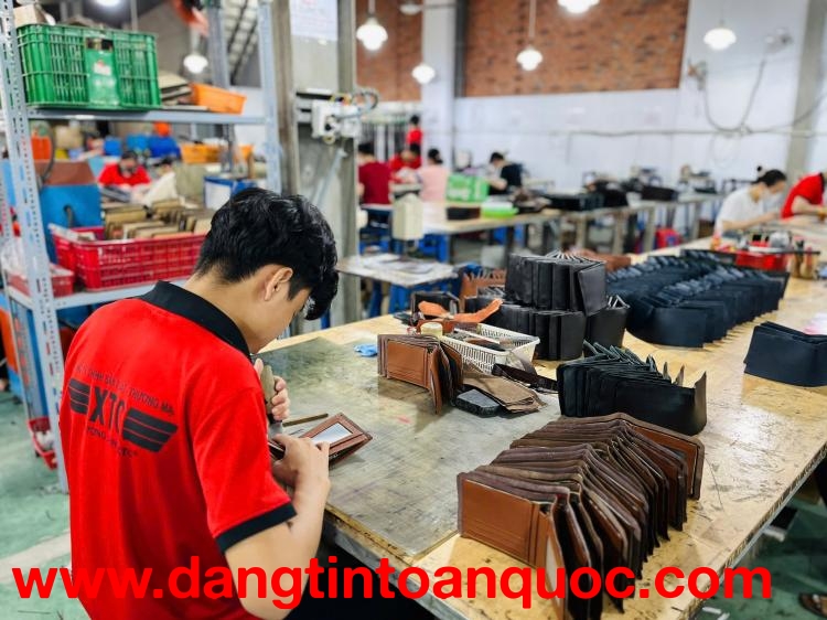 PHỤ KIỆN DA THẬT – PHÙ HỢP KINH DOANH