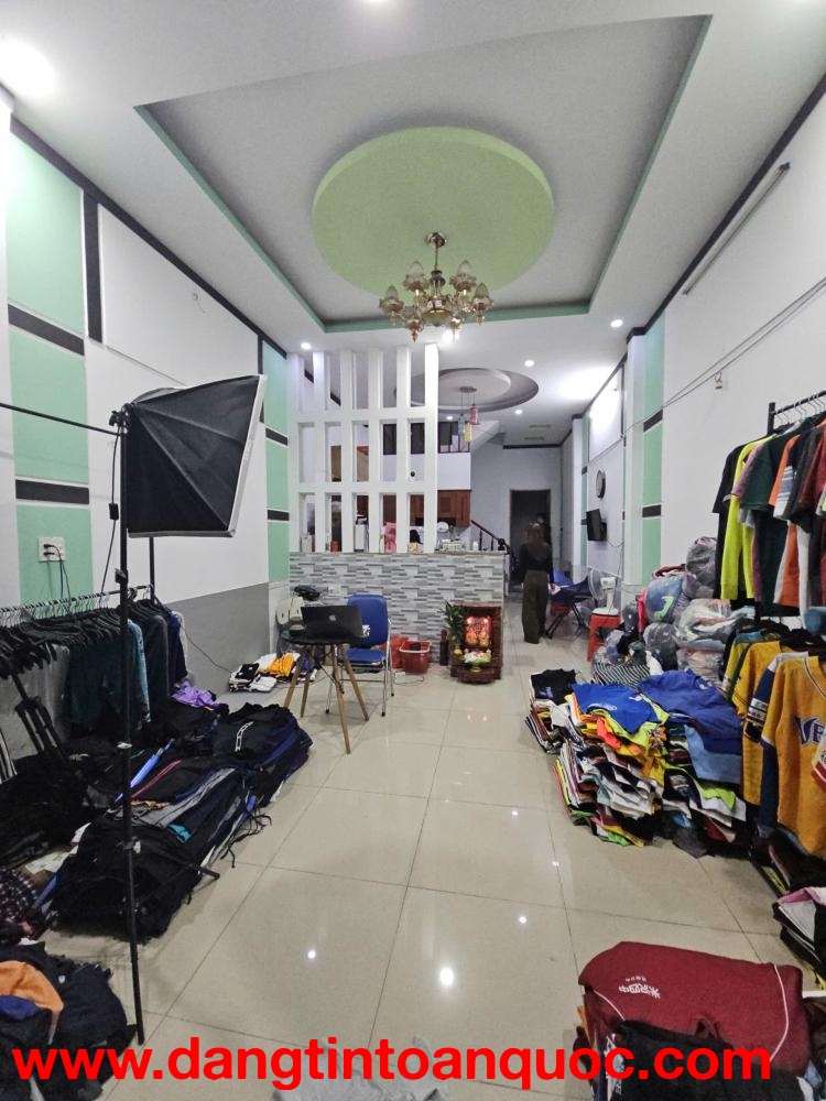 Bán nhà 1 Trệt 1 Lầu Dĩ An,SHR đường nhựa 3 ô tô,gần ĐHQG TPHCM,giá rẻ