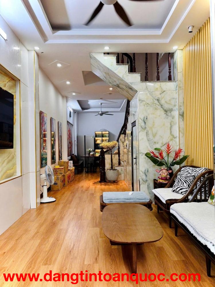 BÁN NHÀ 4 TẦNG KIM GIANG 44,8M2 X 4 TẦNG - SỔ ĐỎ CHÍNH CHỦ