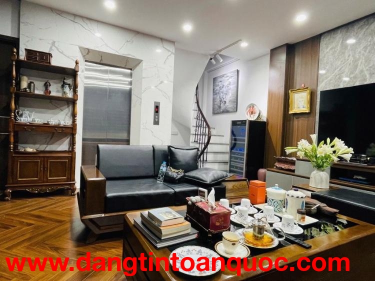 BÁN NHÀ BỒ ĐỀ 45M2- 7 TẦNG THANG MÁY- GARA Ô TÔ- HƠN 20 TỶ