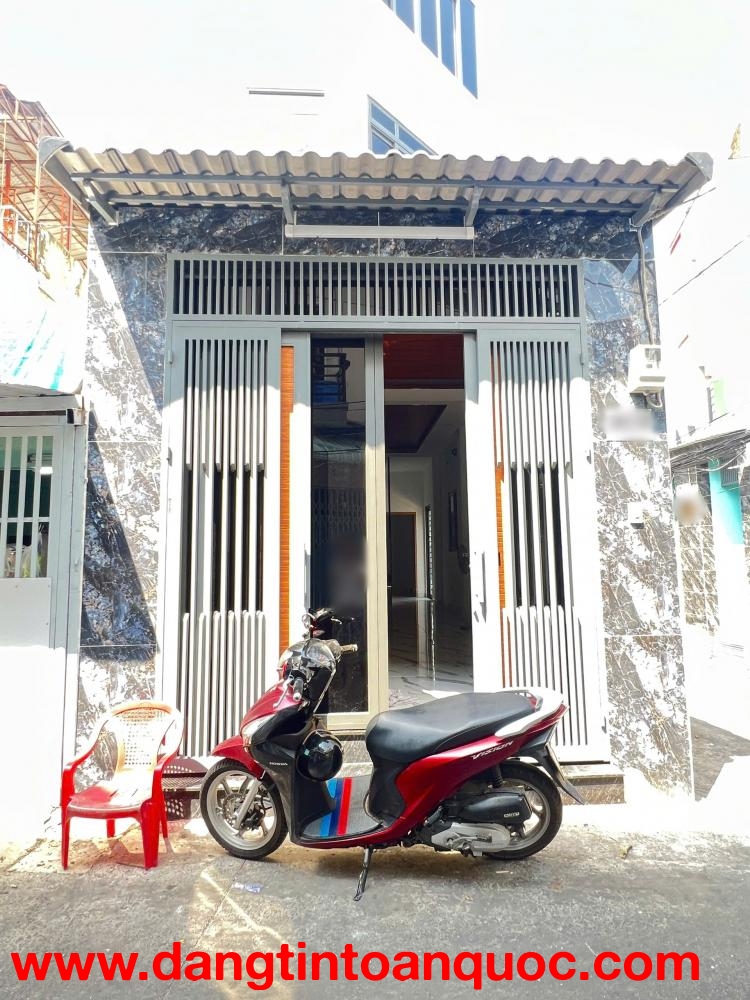 Nhà góc mới 4 tầng ngay chợ Rạch Ông hẻm 198 đường Dương Bá Trạc P2Q8. Giá: 7.6 tỷ